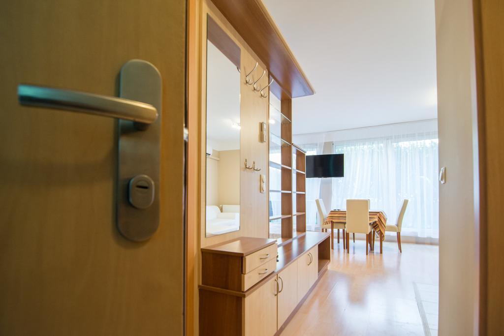 Center Haz Apartman Budapest Bagian luar foto