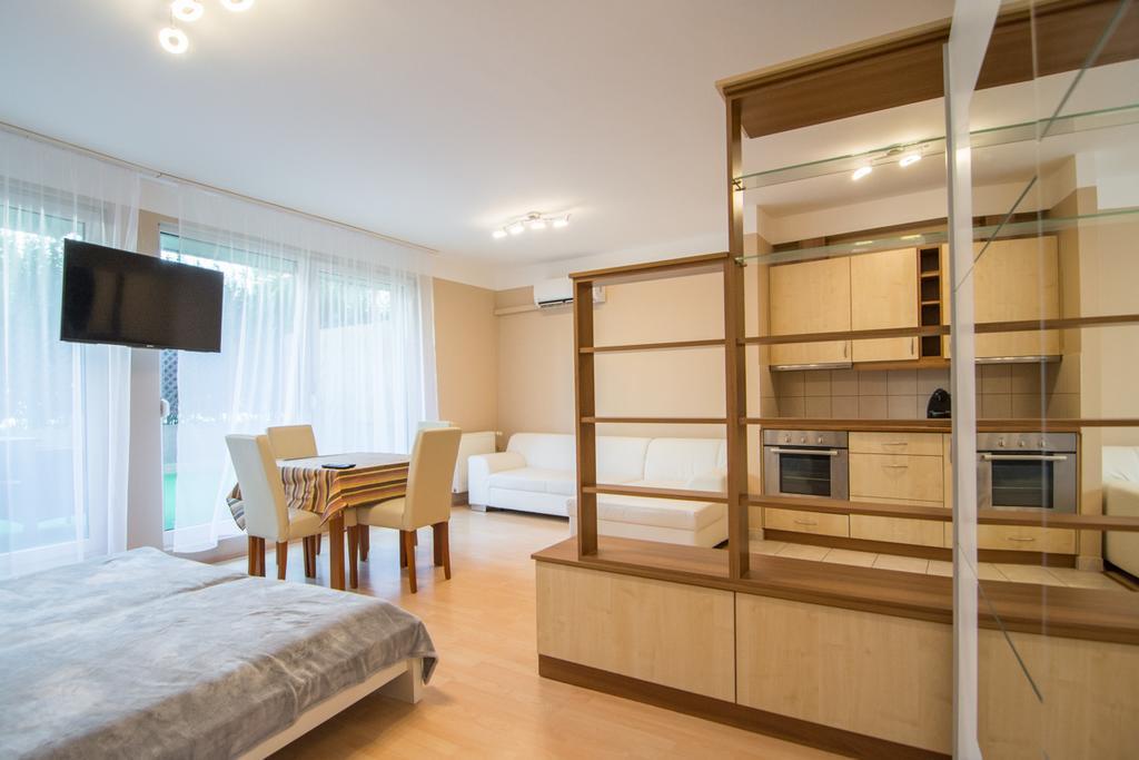 Center Haz Apartman Budapest Bagian luar foto
